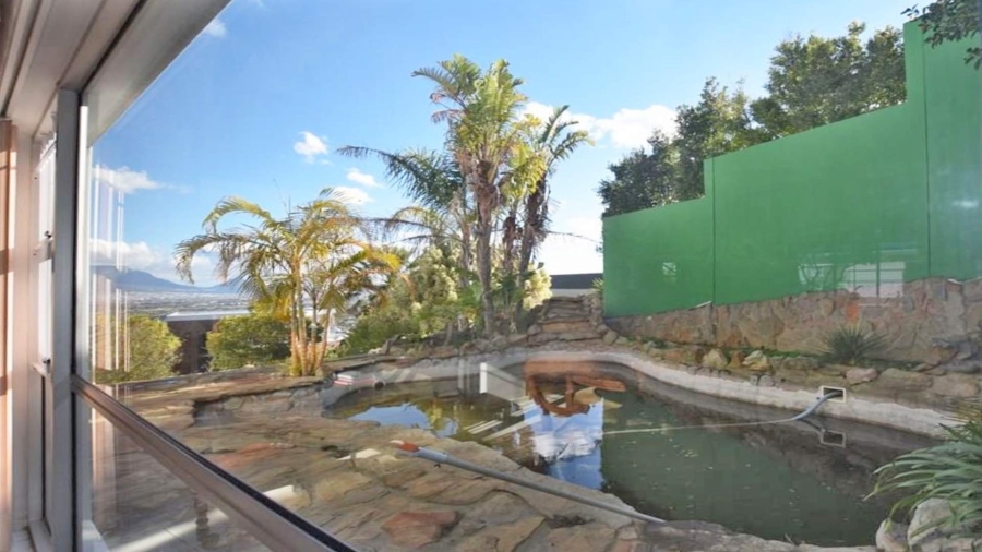 5 Bedroom Property for Sale in Plattekloof Western Cape